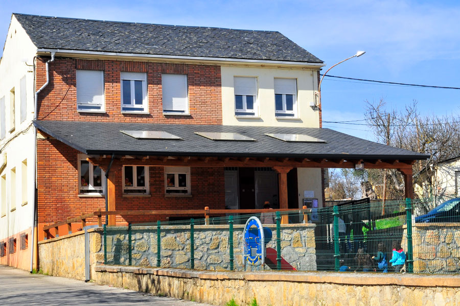 Centro escolar Cortiguera